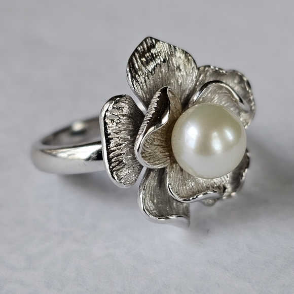 Elegant Genuine Cultured Pearl Sterling Silver Ring Sz 7! - Picture 3 of 14